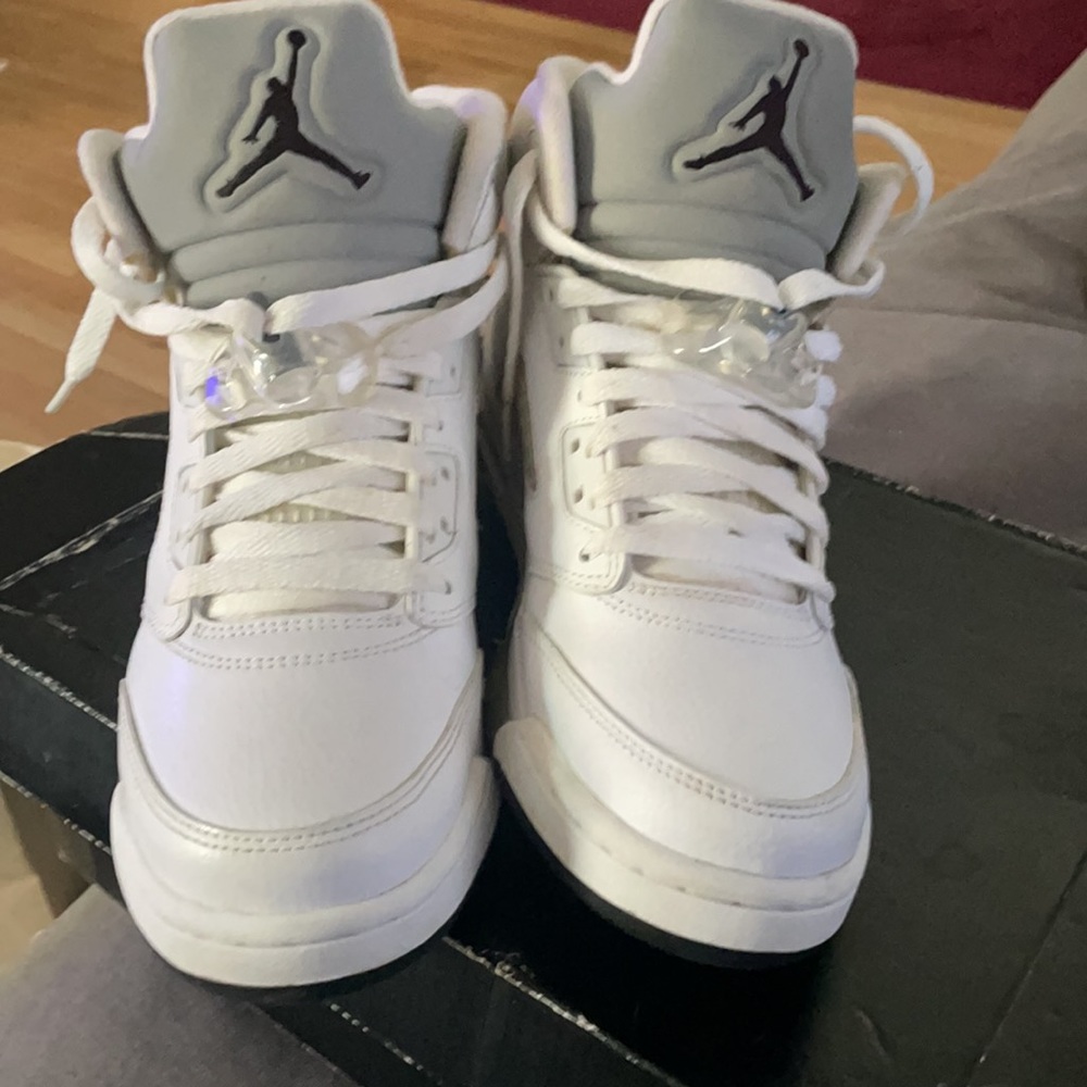 Jordan 5 metallic white. On sale for limited time‼️‼️‼️